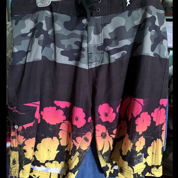 Maui & Sons Boardshorts   SZ 37" Waist   Baltic   New With Tags - Picture 1 of 4